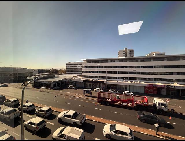 472M² BUILDING TO LET IN CLAREMONT